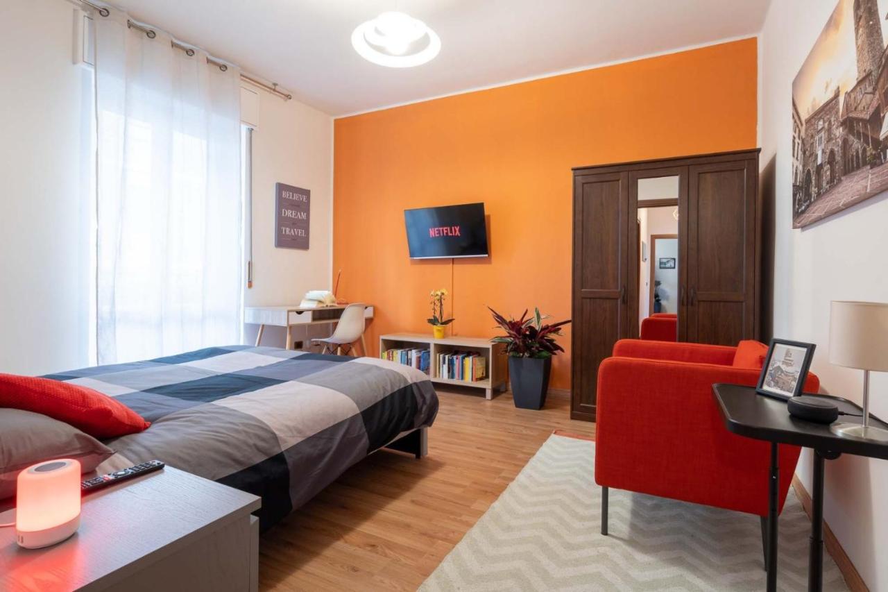 Апартаменты Casa Martina- Airport Free Shuttle-H24 Бергамо Экстерьер фото